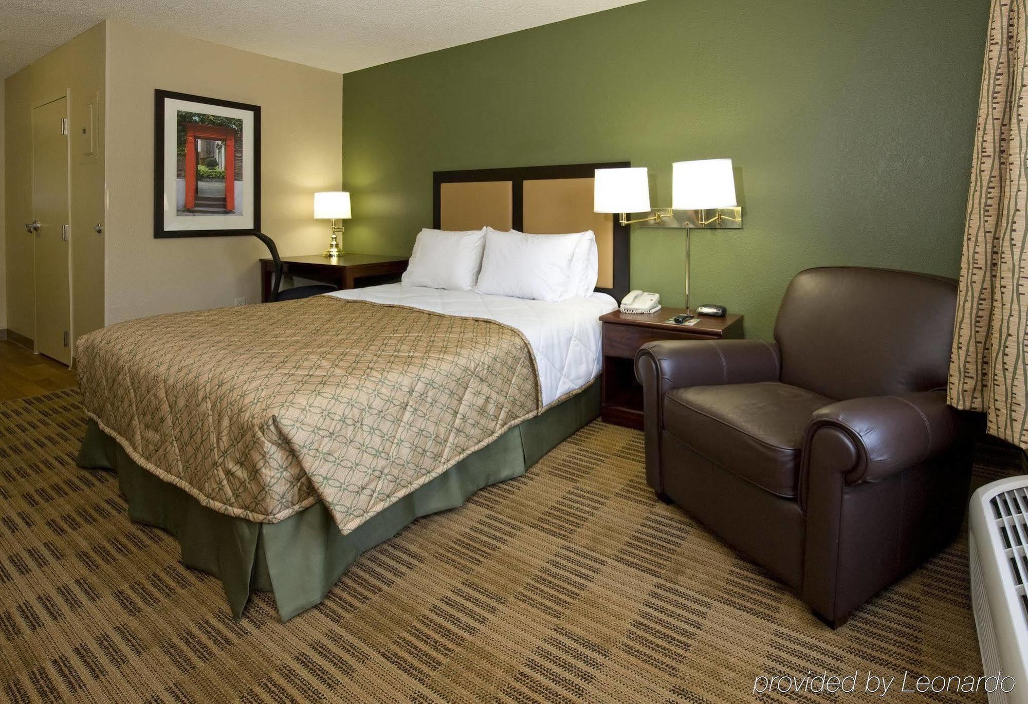 Extended America - Philadelphia - - East Plymouth Meeting